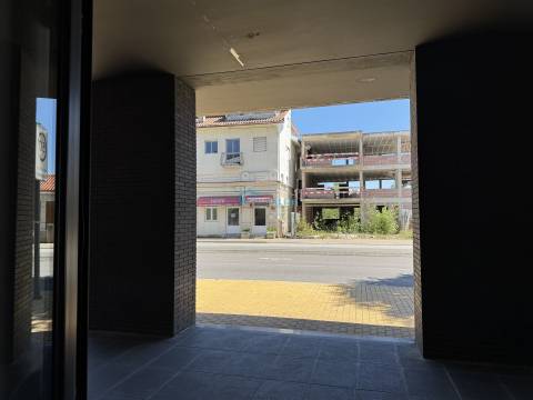 Loja  Arrendamento em Vila Real (Nossa Senhora da Conceição, São Pedro e São Dinis),Vila Real