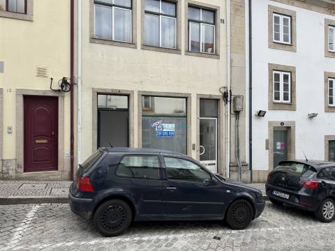 Loja  Arrendamento em Vila Real (Nossa Senhora da Conceição, São Pedro e São Dinis),Vila Real