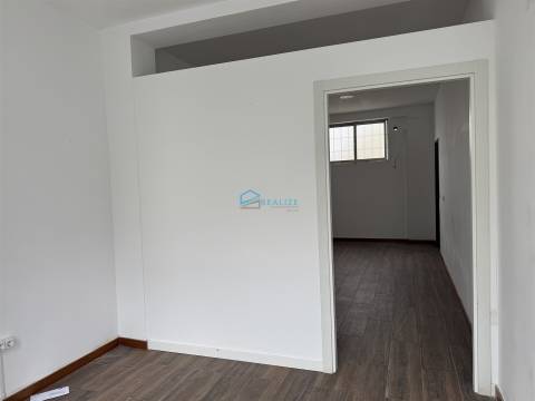 Loja  Arrendamento em Vila Real (Nossa Senhora da Conceição, São Pedro e São Dinis),Vila Real