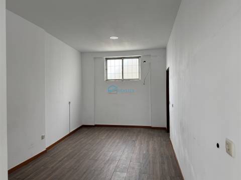 Loja  Arrendamento em Vila Real (Nossa Senhora da Conceição, São Pedro e São Dinis),Vila Real