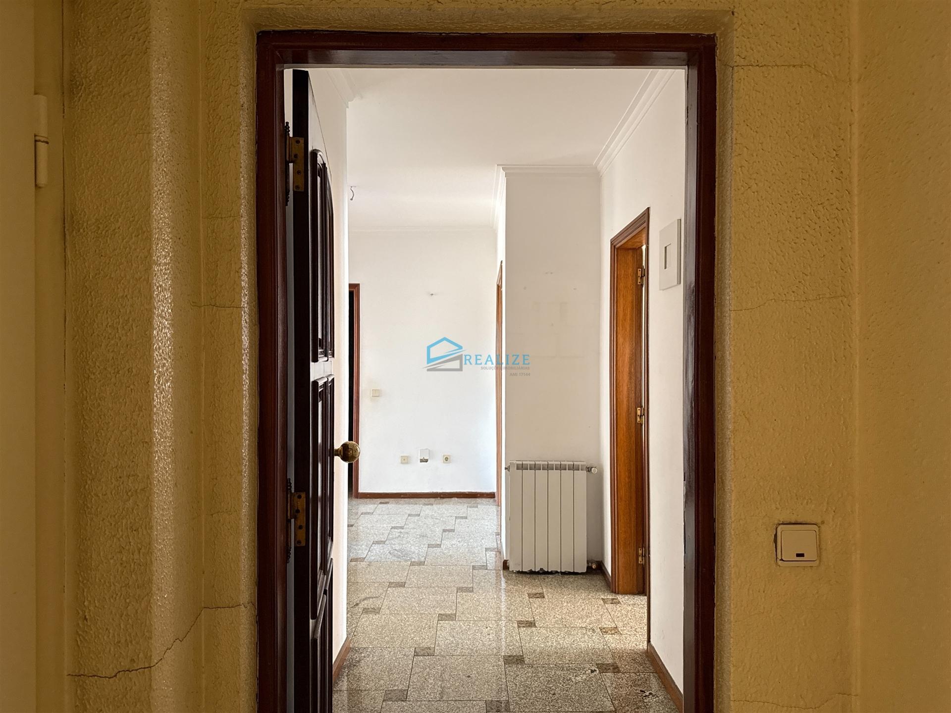 Apartamento T2 Arrendamento em Vila Real (Nossa Senhora da Conceição, São Pedro e São Dinis),Vila Real