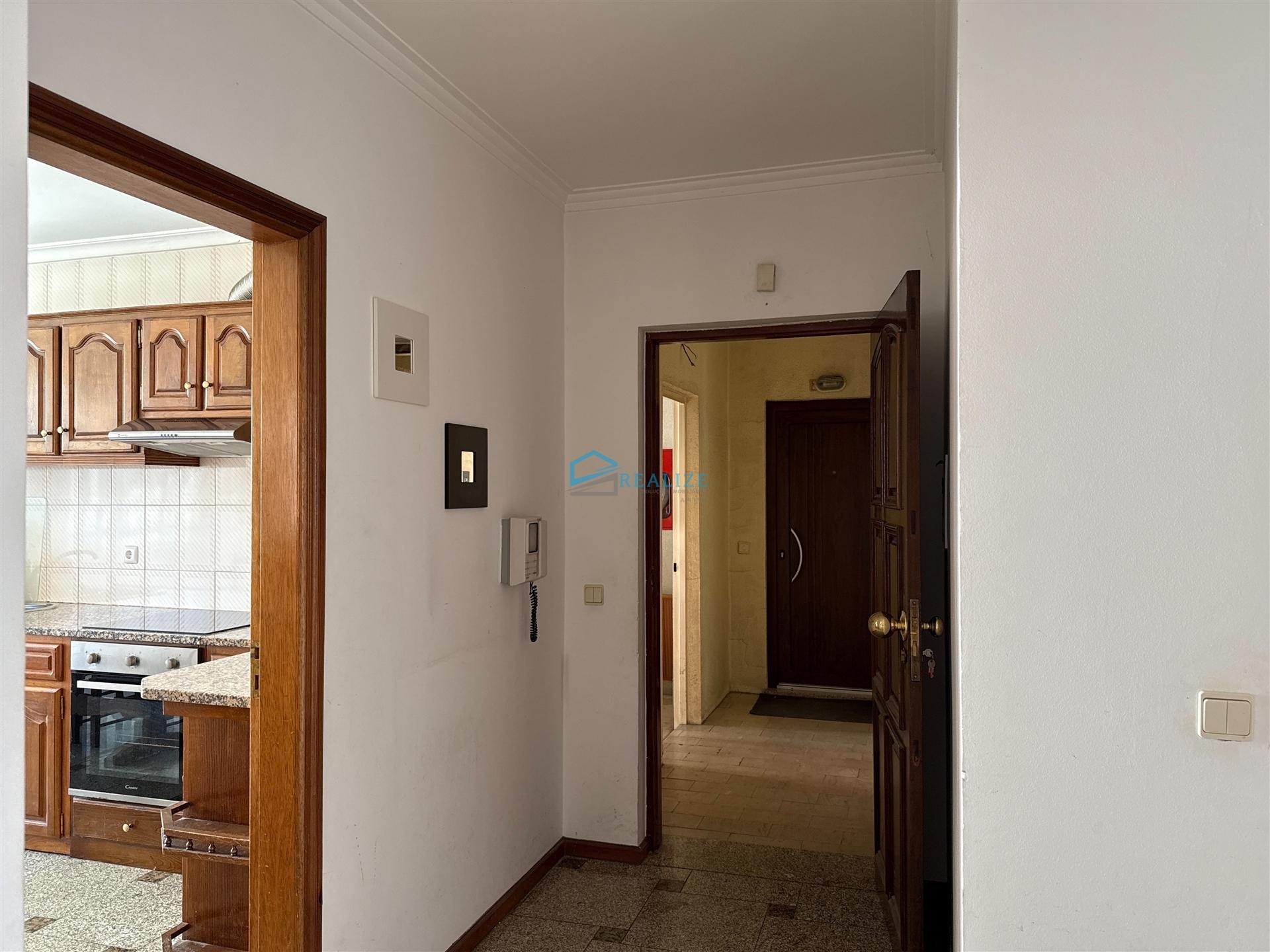 Apartamento T2 Arrendamento em Vila Real (Nossa Senhora da Conceição, São Pedro e São Dinis),Vila Real