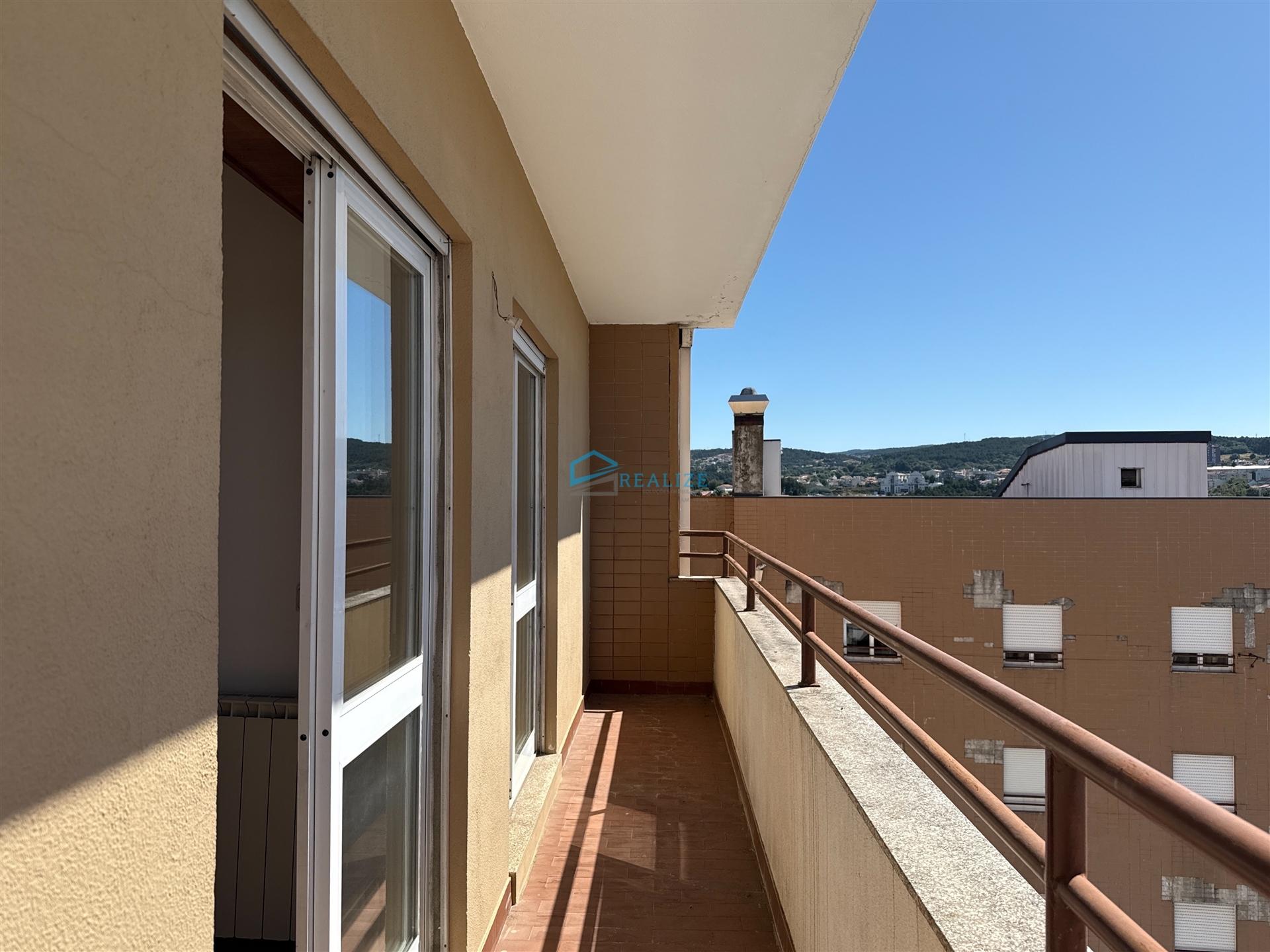 Apartamento T2 Arrendamento em Vila Real (Nossa Senhora da Conceição, São Pedro e São Dinis),Vila Real