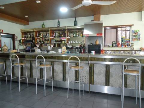 Café equipado para arrendar