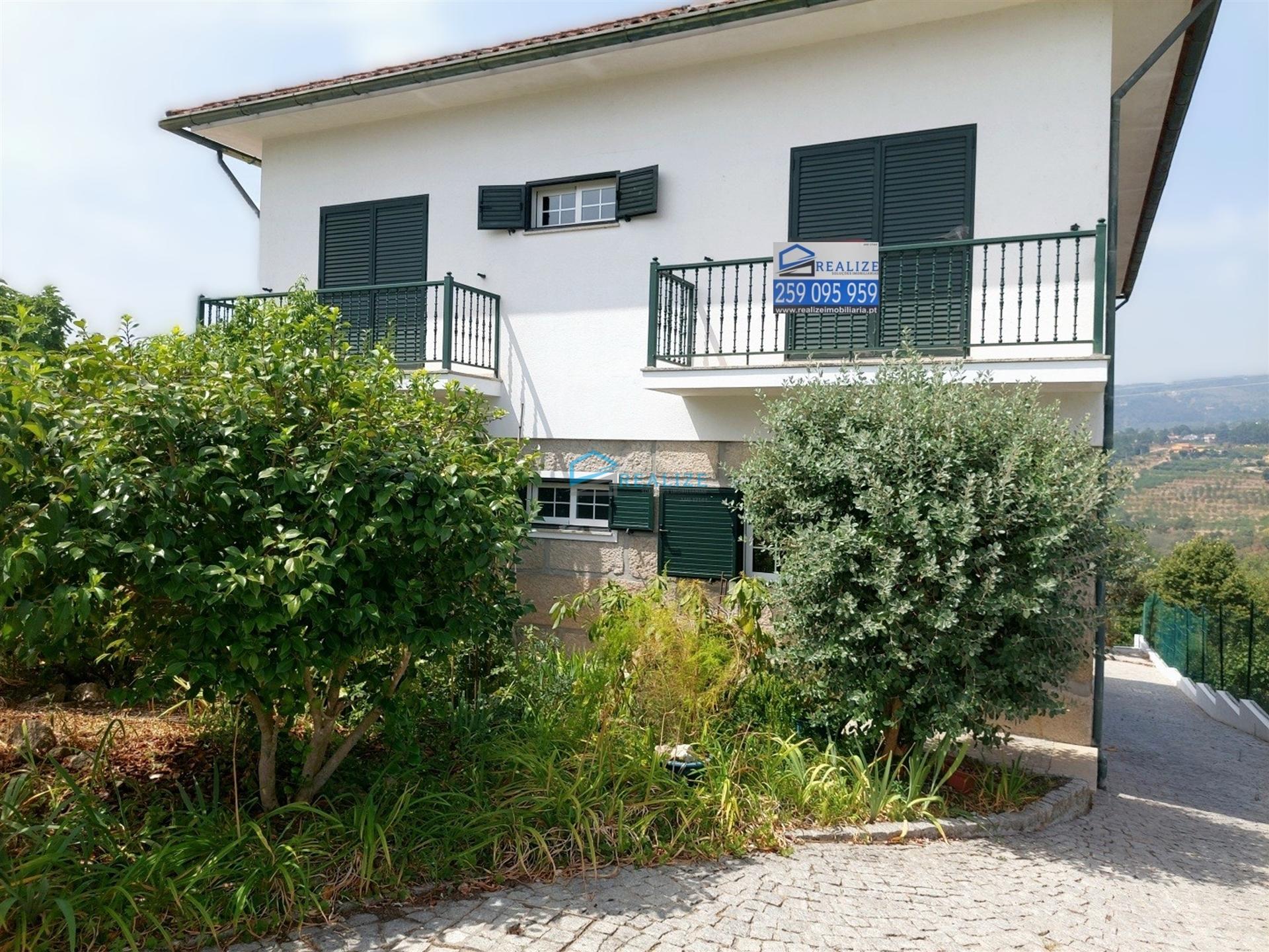 Moradia T5 em Parada de Cunhos, Vila Real