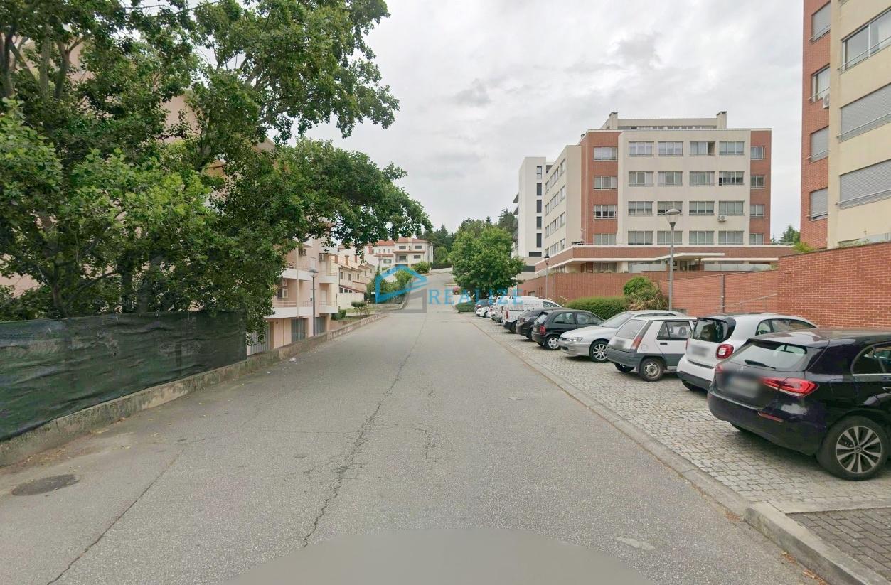 T3 Remodelado com Grande Terraço – Oportunidade Única!