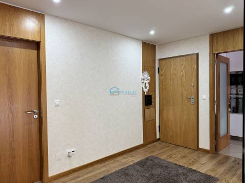 T3 Remodelado com Grande Terraço – Oportunidade Única!