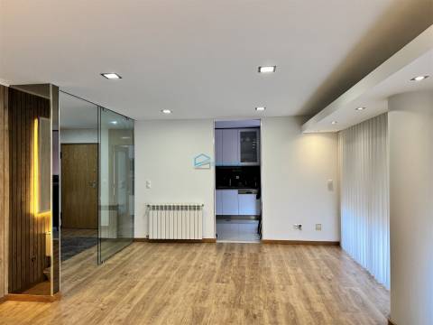 T3 Remodelado com Grande Terraço – Oportunidade Única!