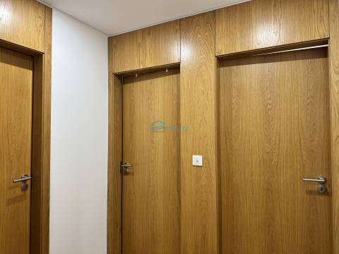 T3 Remodelado com Grande Terraço – Oportunidade Única!