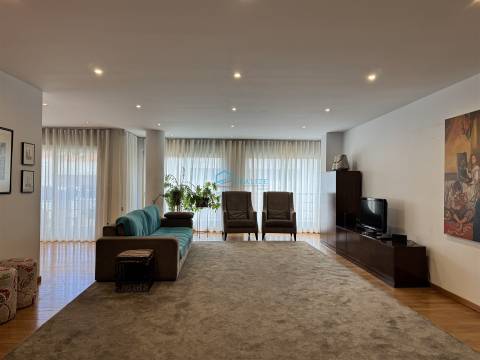 Apartamento T5 Venda em Vila Real (Nossa Senhora da Conceição, São Pedro e São Dinis),Vila Real