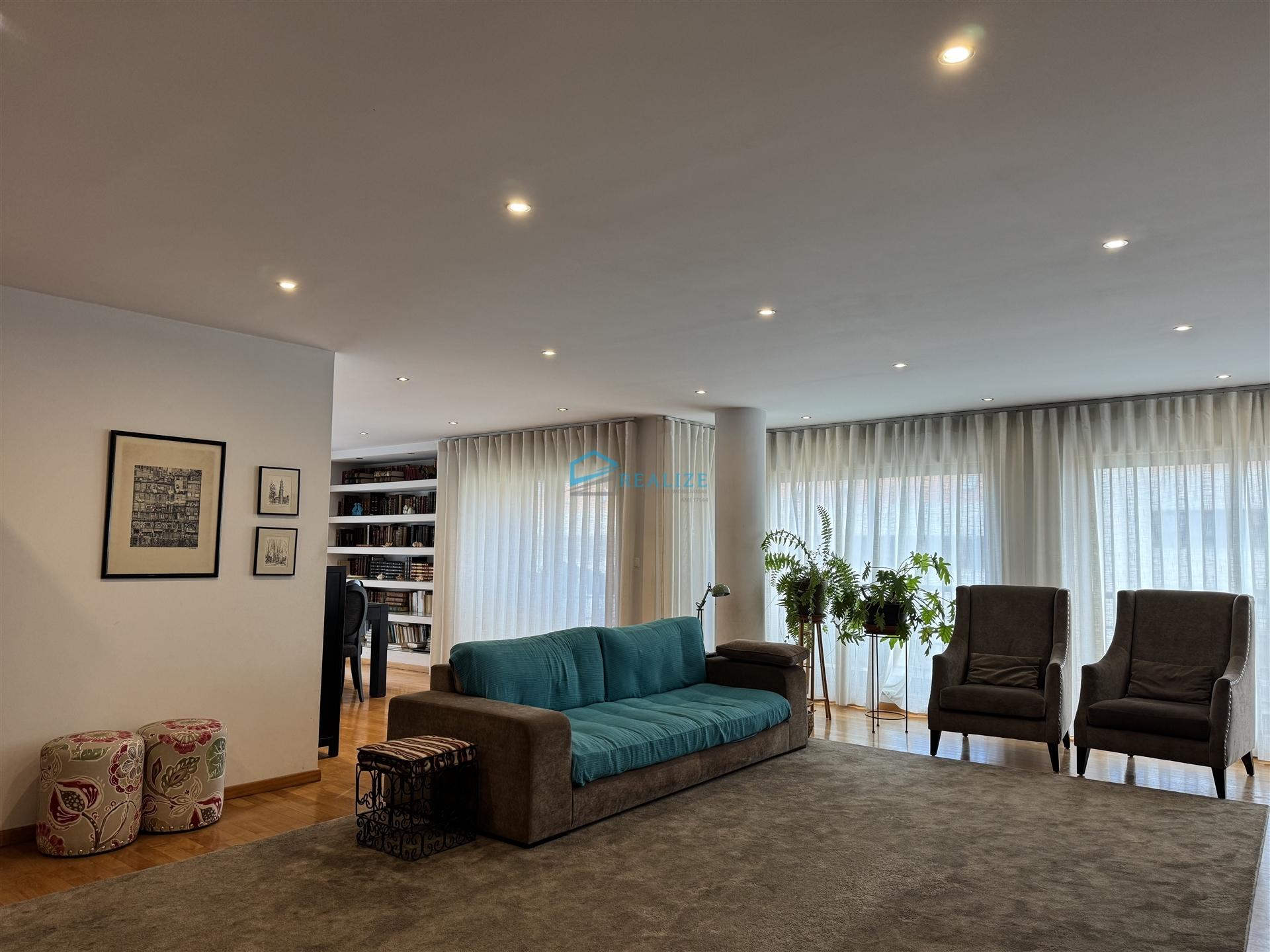 Apartamento T5 Venda em Vila Real (Nossa Senhora da Conceição, São Pedro e São Dinis),Vila Real