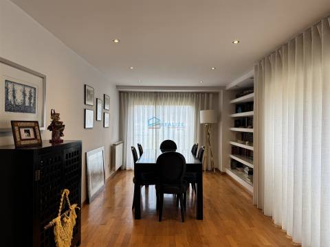 Apartamento T5 Venda em Vila Real (Nossa Senhora da Conceição, São Pedro e São Dinis),Vila Real