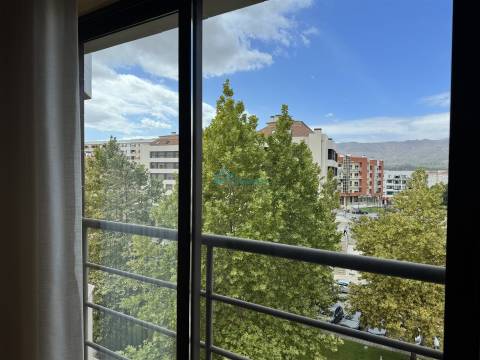 Apartamento T5 Venda em Vila Real (Nossa Senhora da Conceição, São Pedro e São Dinis),Vila Real