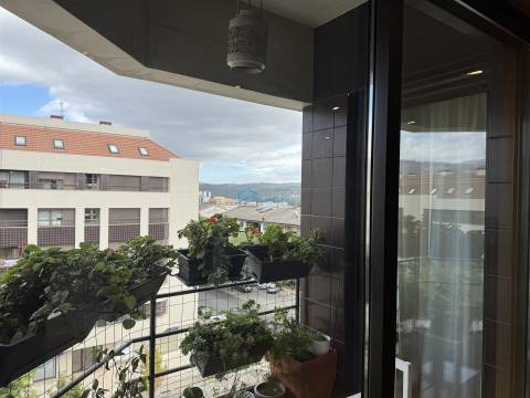 Apartamento T5 Venda em Vila Real (Nossa Senhora da Conceição, São Pedro e São Dinis),Vila Real