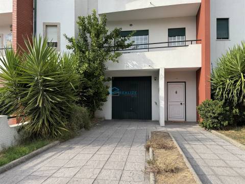 Moradia Geminada T3 Venda em Mateus,Vila Real