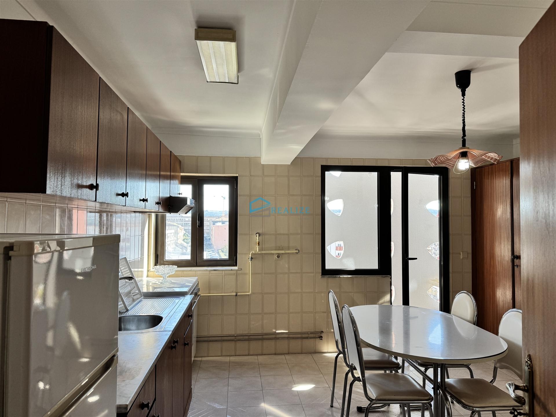 Apartamento T3 Arrendamento em Vila Real (Nossa Senhora da Conceição, São Pedro e São Dinis),Vila Real