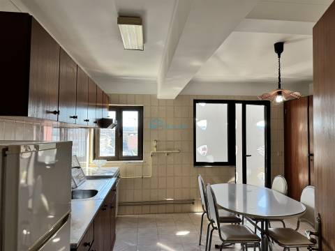 Apartamento T3 Arrendamento em Vila Real (Nossa Senhora da Conceição, São Pedro e São Dinis),Vila Real