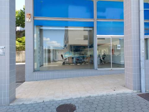 Loja para arrendar junto ao Nosso Shopping- Vila Real