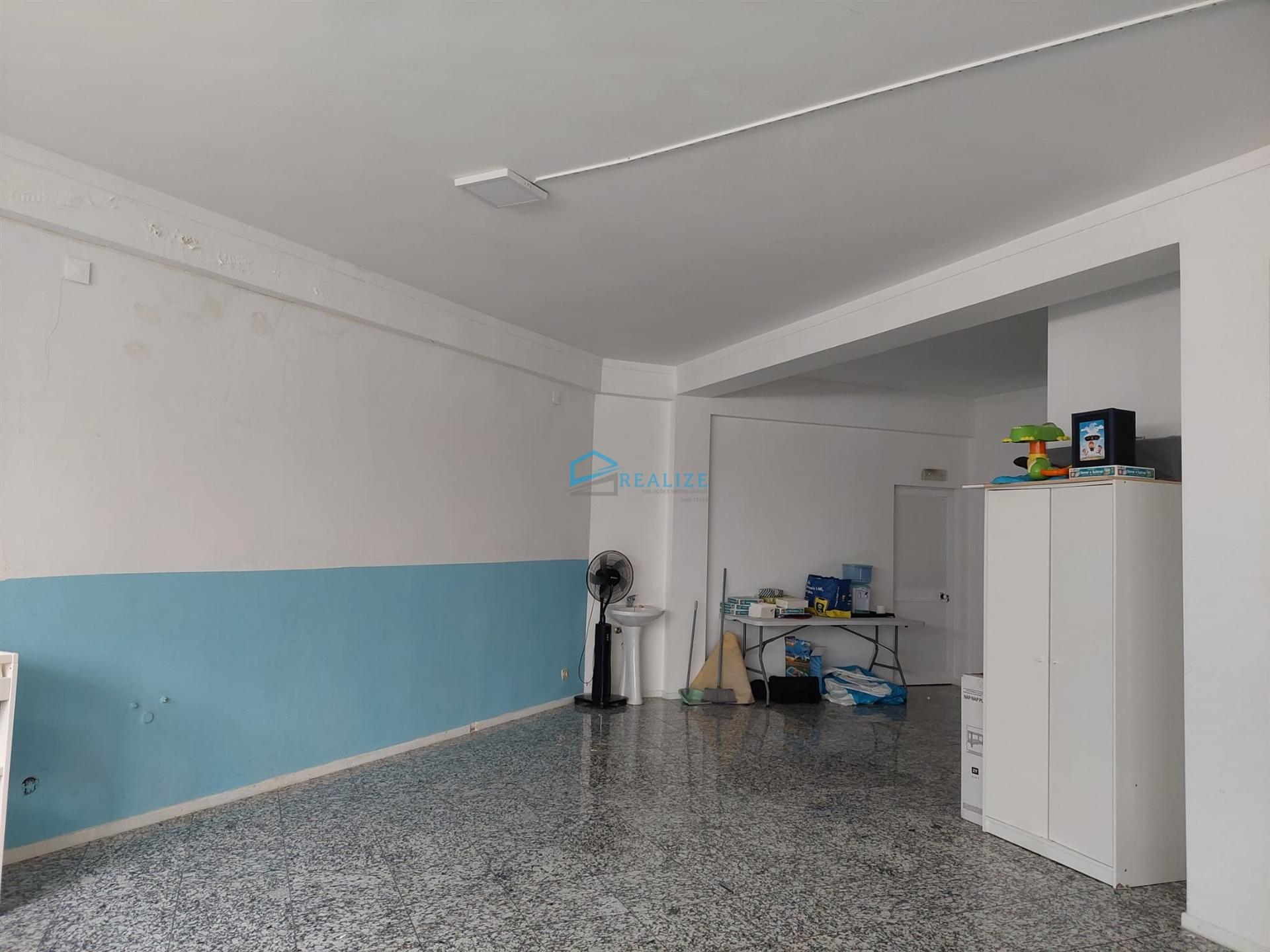 Loja  Arrendamento em Vila Real (Nossa Senhora da Conceição, São Pedro e São Dinis),Vila Real