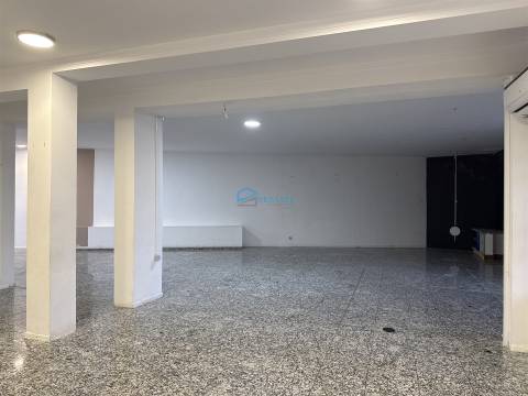 Loja  Arrendamento em Vila Real (Nossa Senhora da Conceição, São Pedro e São Dinis),Vila Real