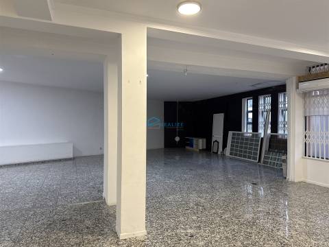 Loja  Arrendamento em Vila Real (Nossa Senhora da Conceição, São Pedro e São Dinis),Vila Real