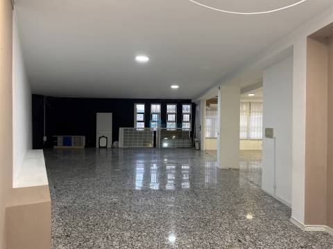 Loja  Arrendamento em Vila Real (Nossa Senhora da Conceição, São Pedro e São Dinis),Vila Real