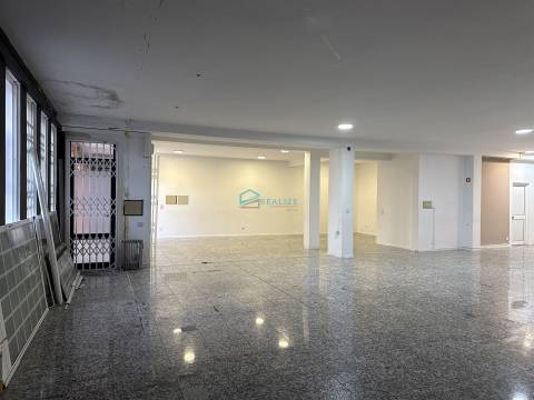 Loja  Arrendamento em Vila Real (Nossa Senhora da Conceição, São Pedro e São Dinis),Vila Real