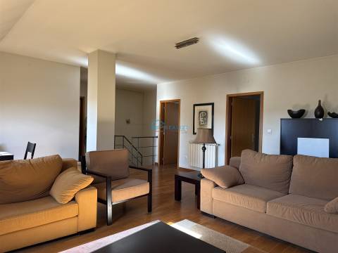 Apartamento T5 Venda em Vila Real (Nossa Senhora da Conceição, São Pedro e São Dinis),Vila Real