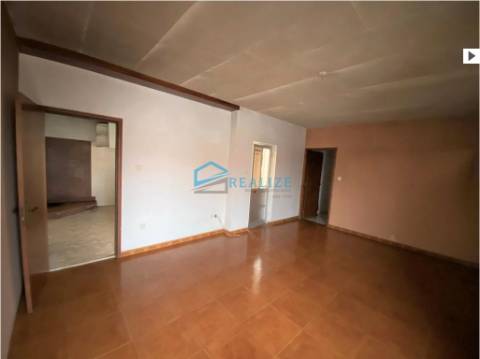 Moradia T2 Venda em Sanfins do Douro,Alijó