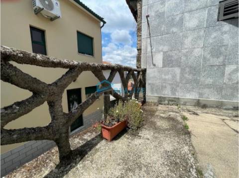 Moradia T2 Venda em Sanfins do Douro,Alijó