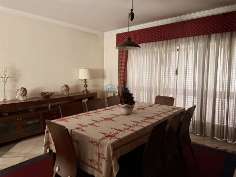 Moradia Espaçosa T5 em Montezelos