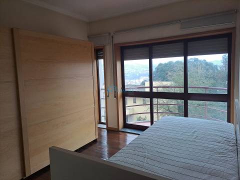 Apartamento T4 Venda em Vila Real (Nossa Senhora da Conceição, São Pedro e São Dinis),Vila Real