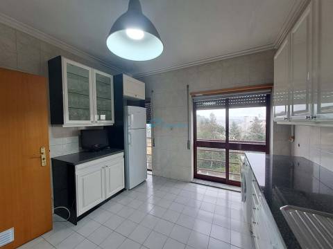 Apartamento T4 Venda em Vila Real (Nossa Senhora da Conceição, São Pedro e São Dinis),Vila Real