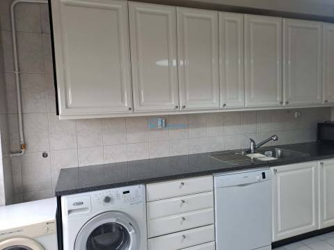 Apartamento T4 Venda em Vila Real (Nossa Senhora da Conceição, São Pedro e São Dinis),Vila Real