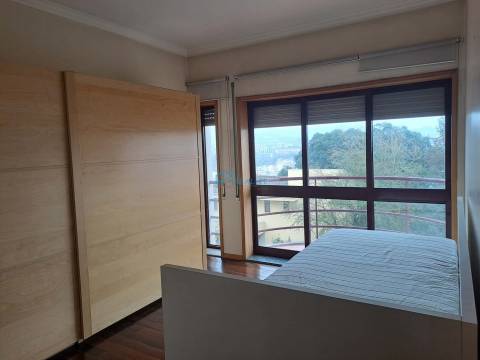 Apartamento T4 Venda em Vila Real (Nossa Senhora da Conceição, São Pedro e São Dinis),Vila Real