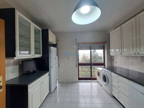 Apartamento T4 Venda em Vila Real (Nossa Senhora da Conceição, São Pedro e São Dinis),Vila Real