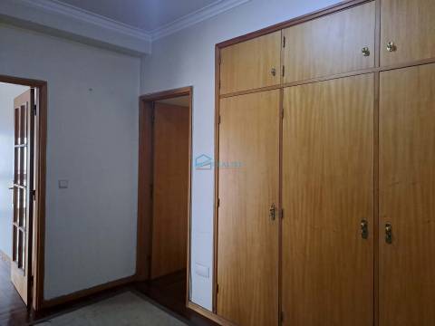 Apartamento T4 Venda em Vila Real (Nossa Senhora da Conceição, São Pedro e São Dinis),Vila Real