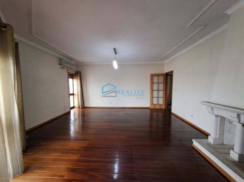 Apartamento T4 Venda em Vila Real (Nossa Senhora da Conceição, São Pedro e São Dinis),Vila Real