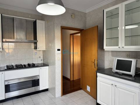 Apartamento T4 Venda em Vila Real (Nossa Senhora da Conceição, São Pedro e São Dinis),Vila Real