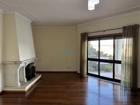 Apartamento T4 Venda em Vila Real (Nossa Senhora da Conceição, São Pedro e São Dinis),Vila Real