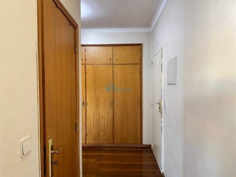 Apartamento T4 Venda em Vila Real (Nossa Senhora da Conceição, São Pedro e São Dinis),Vila Real