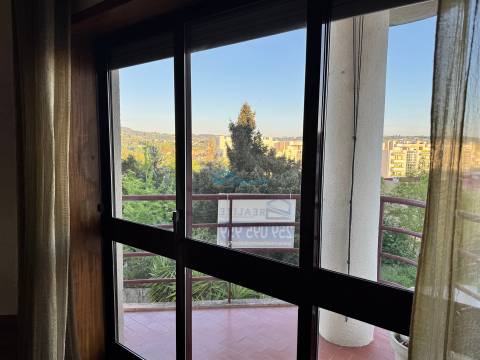 Apartamento T4 Venda em Vila Real (Nossa Senhora da Conceição, São Pedro e São Dinis),Vila Real