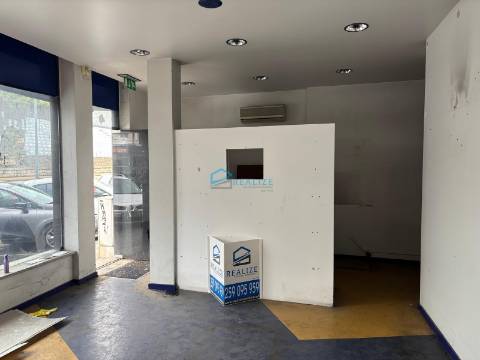 Loja  Venda em Vila Real (Nossa Senhora da Conceição, São Pedro e São Dinis),Vila Real