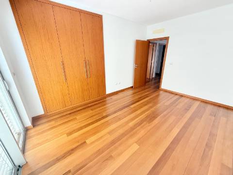 Apartamento T3 Venda em São Martinho,Funchal