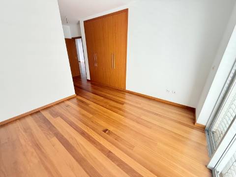 Apartamento T3 Venda em São Martinho,Funchal