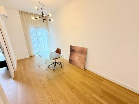 Apartamento T3 - Piscina