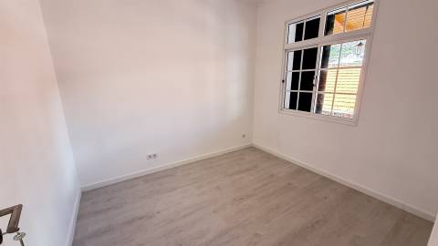 Andar Moradia T2 Venda em Funchal (São Pedro),Funchal
