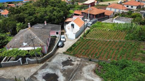 Moradia Isolada T3+1 DUPLEX Venda em Ponta do Pargo,Calheta (Madeira)