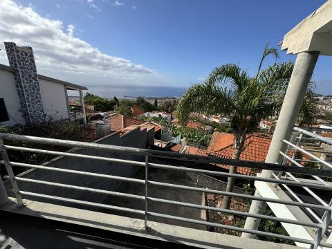 Moradia Isolada T2+1 Venda em Monte,Funchal