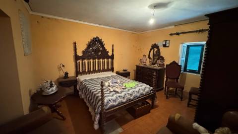 Moradia para Restaurar T2 Venda em Curral das Freiras,Câmara de Lobos